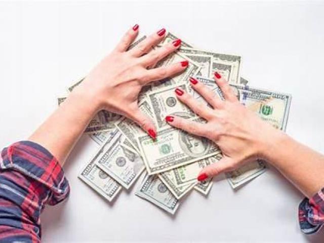 Görüntülü Sohbet Operatörü: Haftalık Ödeme